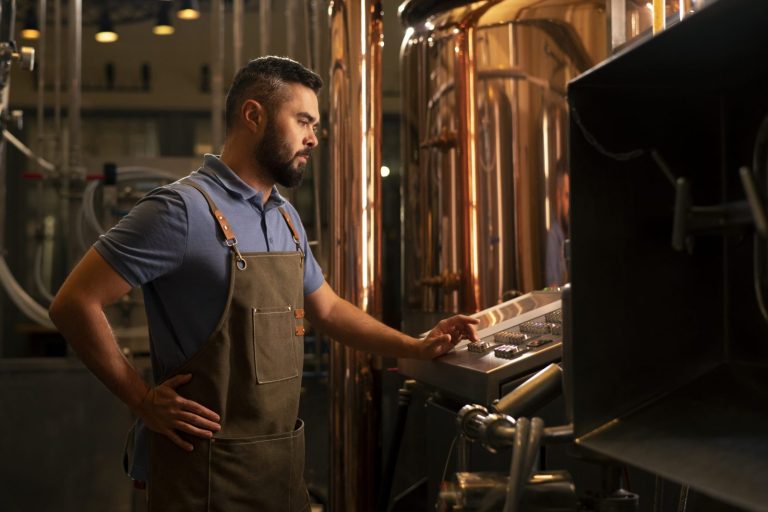 medium-shot-man-working-beer-factory